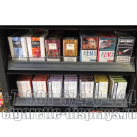 Широкий сигаретный шкаф на десять уровней по высоте с единовременным открыванием створок и стеллажами для выкладки товаров с установкой для пачек IQOS, стандартные ячейки